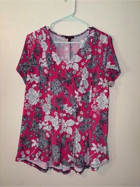 Sami & Jo Pink Floral V-Neck Short Sleeve Blouse
